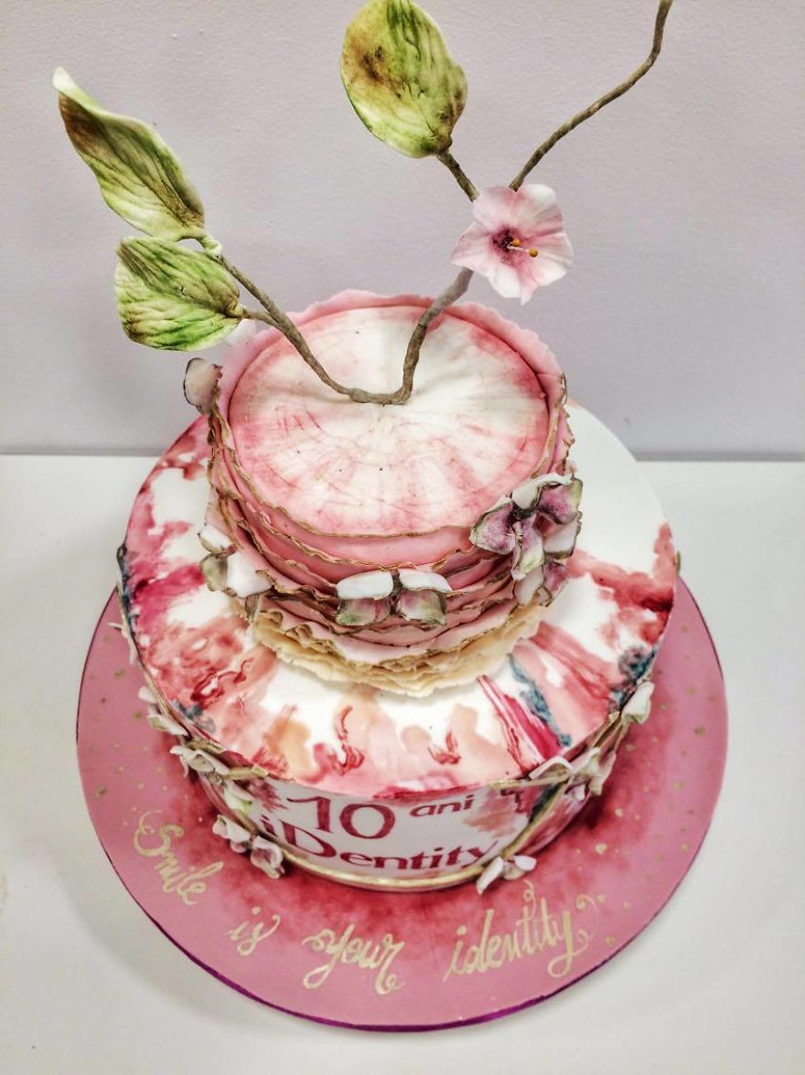I Spend Hundreds Of Hours Turning Cakes Into Real Art Pieces I Spend Hundreds Of Hours Turning Cakes Into Real Art Pieces