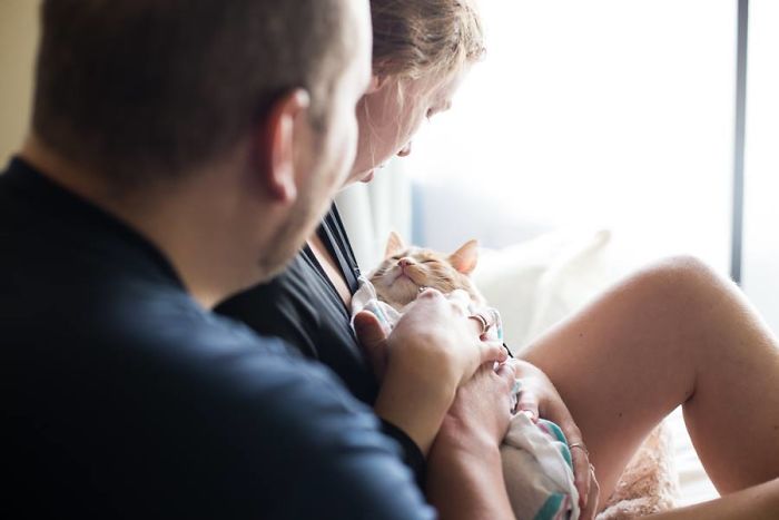 Esta sesión de fotos de parto de una pareja se vuelve viral, y la gente no sabe qué pensar