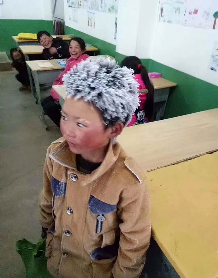 ice-boy-walk-freezing-cold-school-wang-fuman-china-1