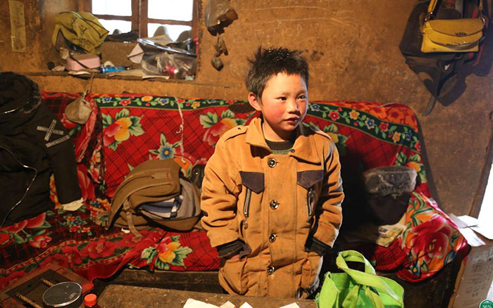 Boy Walks 4.8 Km In Freezing Cold To Attend His School, And His Living Conditions Will Break Your Heart
