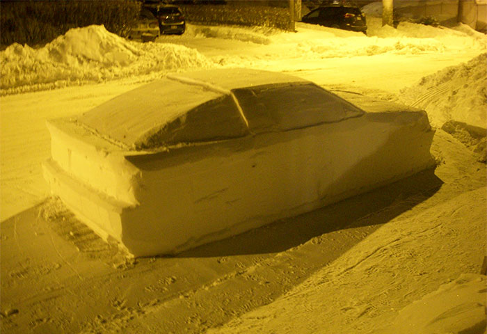 Internet Can't Stop Laughing At These Cops Who Ticketed A Car Made Of Snow With This Note