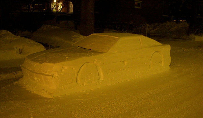 Internet Can't Stop Laughing At These Cops Who Ticketed A Car Made Of Snow With This Note