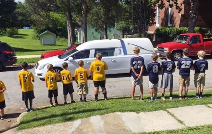 Little Leaguers Line Funeral Route Of 10 Year Old Teammate Killed By Tree Branch During Game