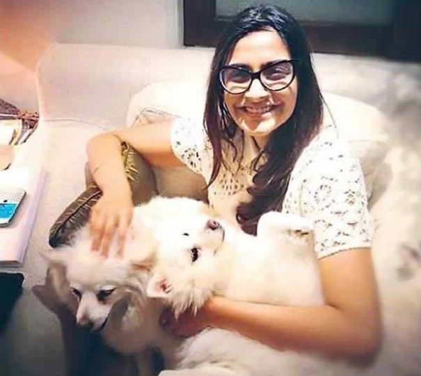 Bollywood Actors Adorable Pics With Their Pets