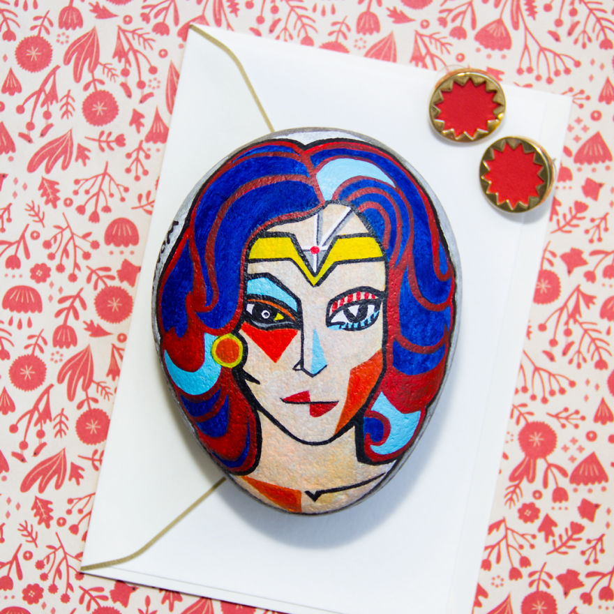 I Paint Miroesque Portraits Of Influential Women On Rocks