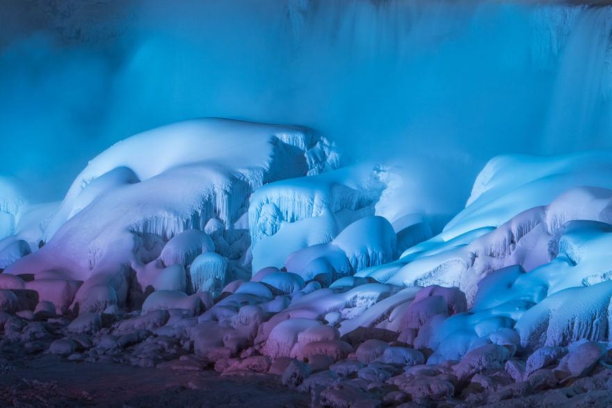 Icy Niagara Falls Looked Like A Different Planet