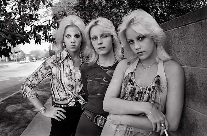 Valley Chicks, 1977