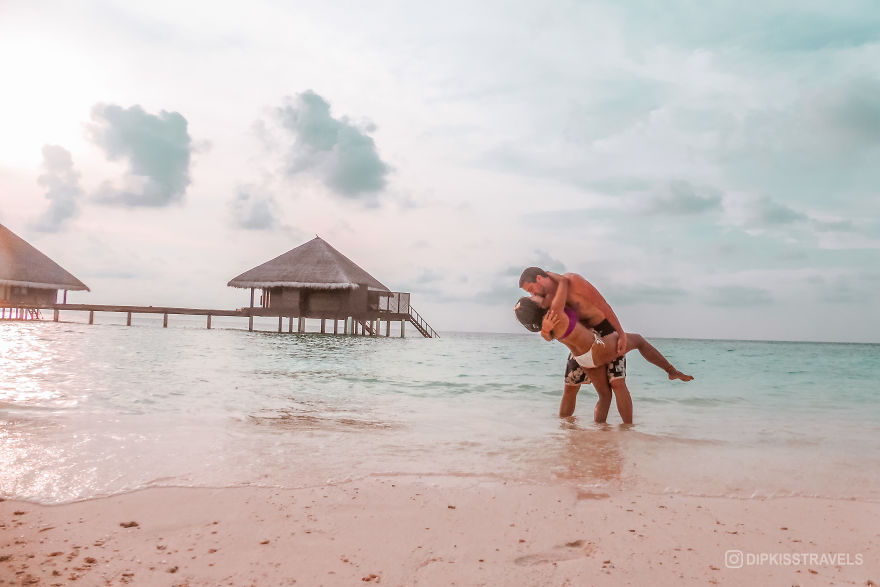 Viral Dipkissing Couple Continues Their Epic Tradition Around The World