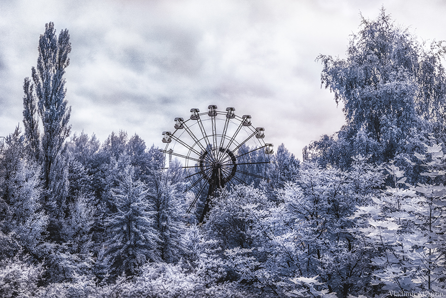 The Iconic 26 Meters Tall Ferris Wheel In Pripyat’s Amusement Park