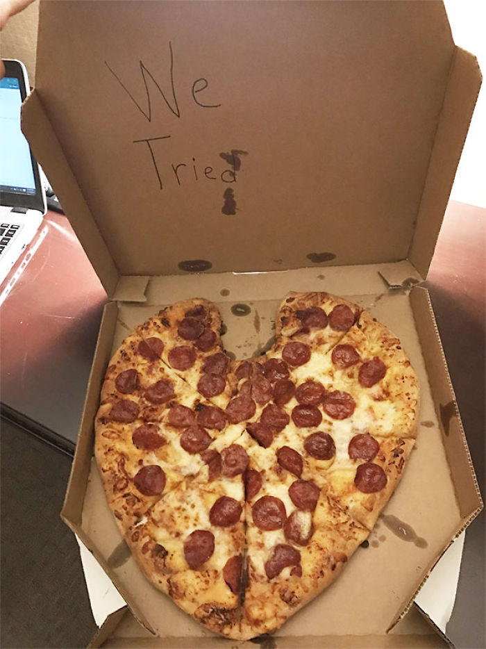 Mi novia me pidió una pizza sorpresa en forma de corazón mientras estaba de viaje de negocios