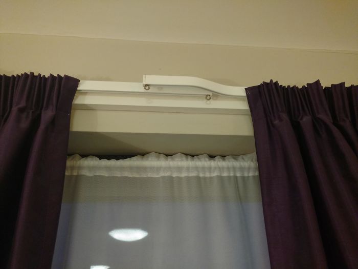 Diseño para colgar cortinas y que no quede una línea de luz en medio