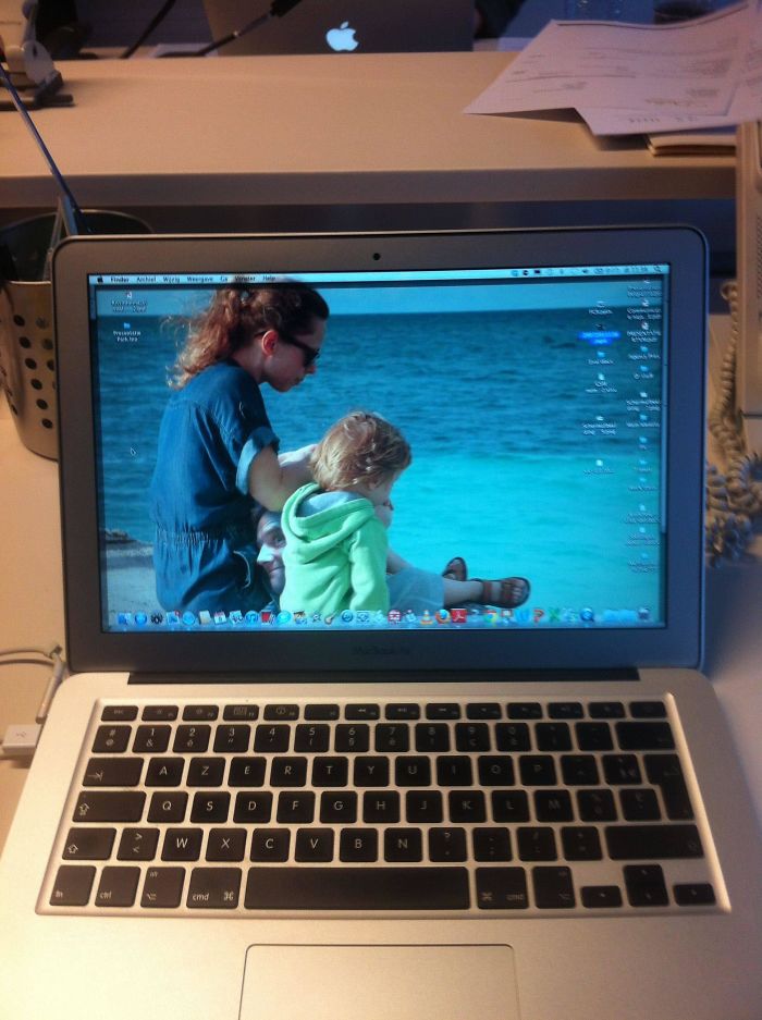 I Secretly Added A Minor Detail To My Colleague's Desktop Picture. Me