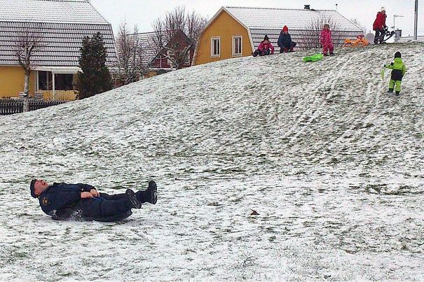 Yesterday A Swedish Police Officer Borrowed A Snow Sled From Some Neighborhood Kids