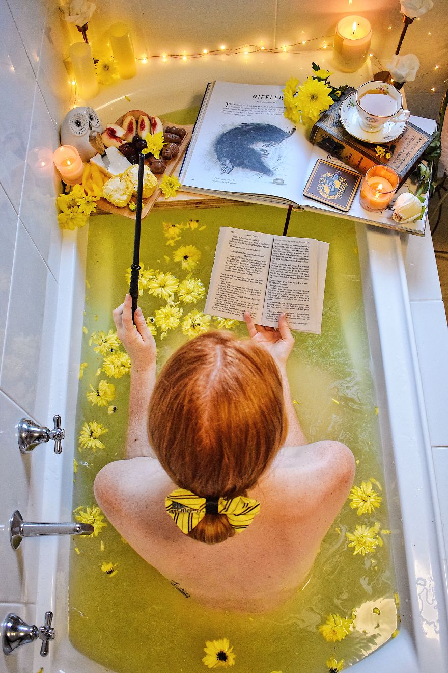 When You Can't Get Enough Harry Potter In Your Life, Create Your Own Hogwarts House Themed Bath!