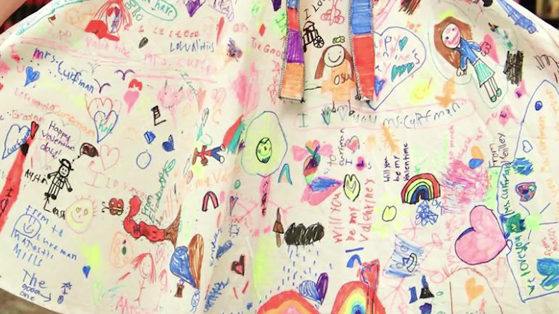 2nd Grade Students Cover Their Teacher's Dress In Drawings, And Her Story Takes Over The Internet