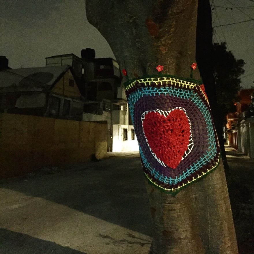 Yarnbombing In Escocia Street, In The Neighborhood Of Del Valle Where Two Buildings Collapsed Killing More Than 30 People