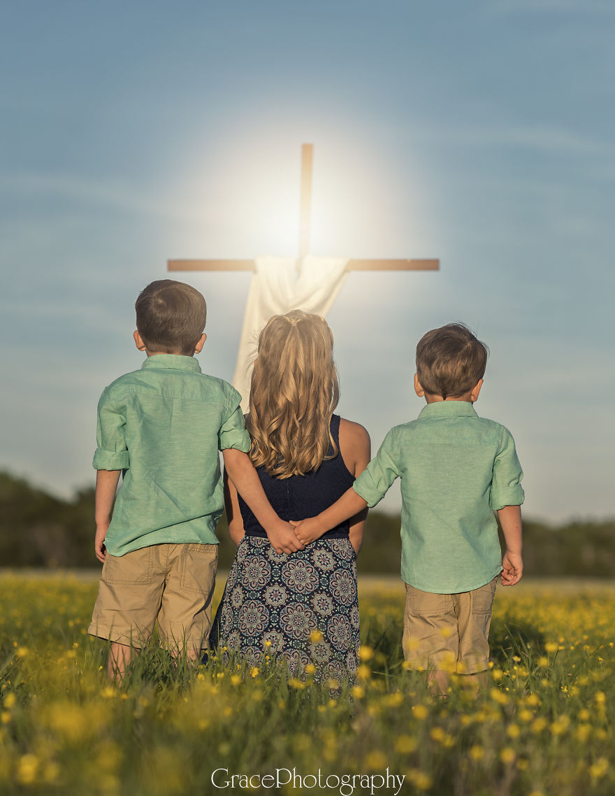 Photographer Captures What The True Meaning Of Easter Is All About.... He Is Risen Indeed!