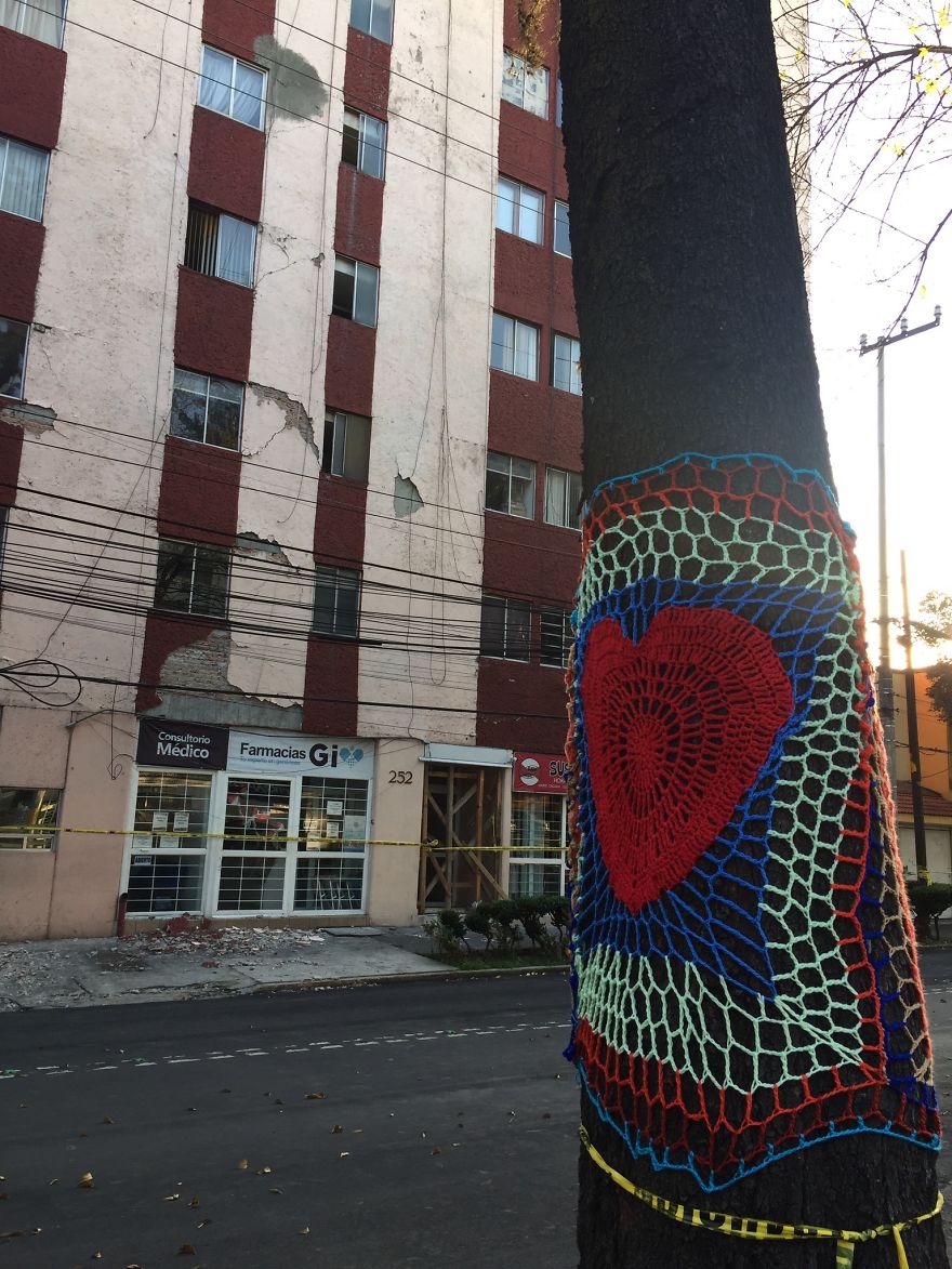 Yarnbombing In Zapata Avenue, In The Neighborhood Of Narvarte Where One Building Collapsed Killing More Than 10 People And Others Were Severely Damaged