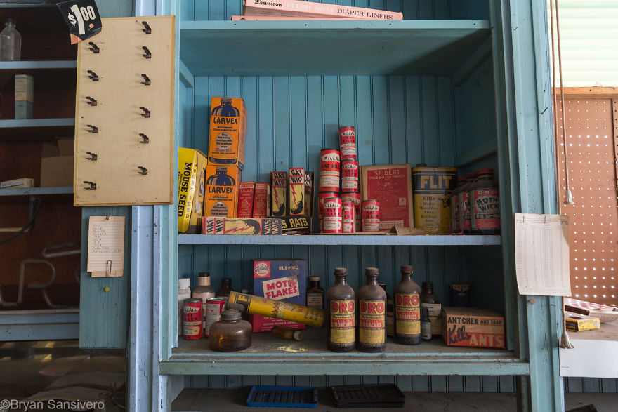 This Abandoned Pharmacy Is A 1950's Time Capsule. Prescription Drugs Left Behind!