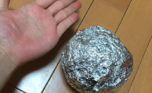Japanese Are Polishing Foil Balls To Perfection, And The Result Is Too Satisfying