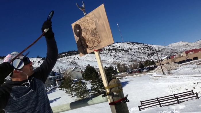Man Uses Sunlight To Burn Image Of Dog Onto A Piece Of Wood!