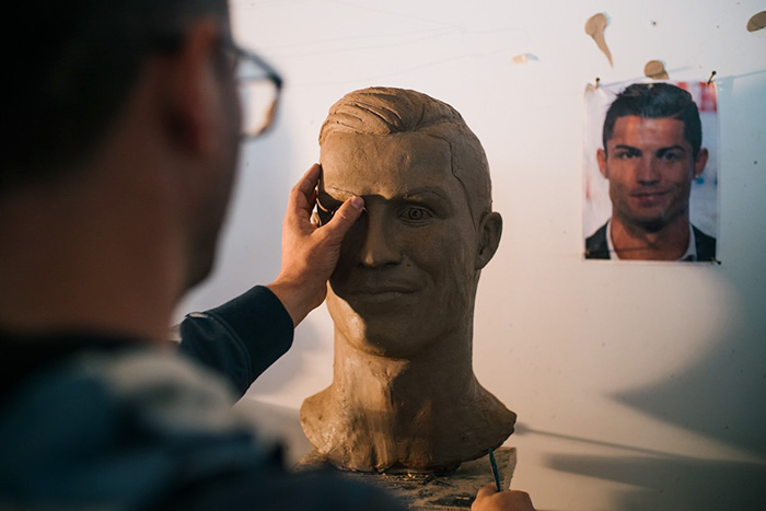 Internet Laughed At This Guy's First Attempt At Cristiano Ronaldo's Bust, So He Tries The Second Time