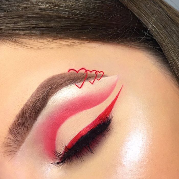 Beauty Blogger Comes Up With Halo Brow 'Trend,' And We Don't Know What To Think Anymore