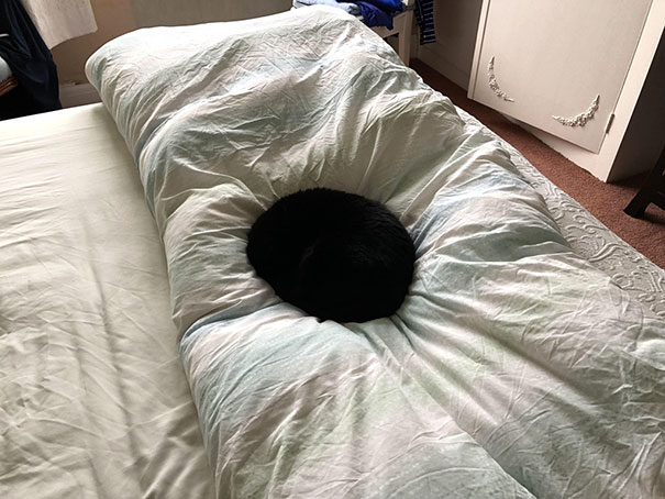 Can You Imagine Walking Into Your Bedroom Only To Find That A Black Hole Had Appeared In The Middle Of Your Bed
