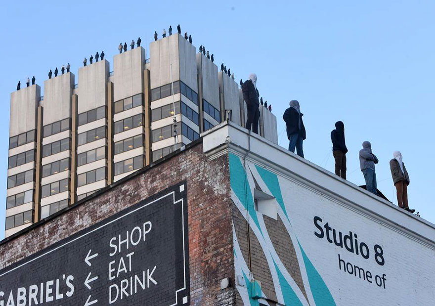 84 Sculptures Appear On Top Of A Building In London To Bring Awareness To Male Suicide Problem