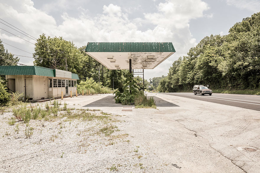 Out Of Gas - The Abandoned Gas Stations In The South Of The United States Of America