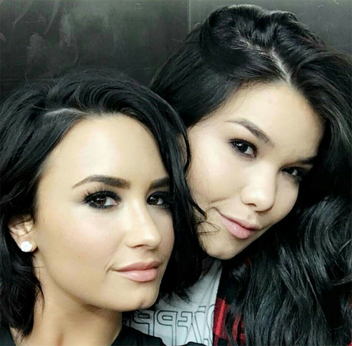 Demi Lovato With Her Younger Sister Madison De La Garza
