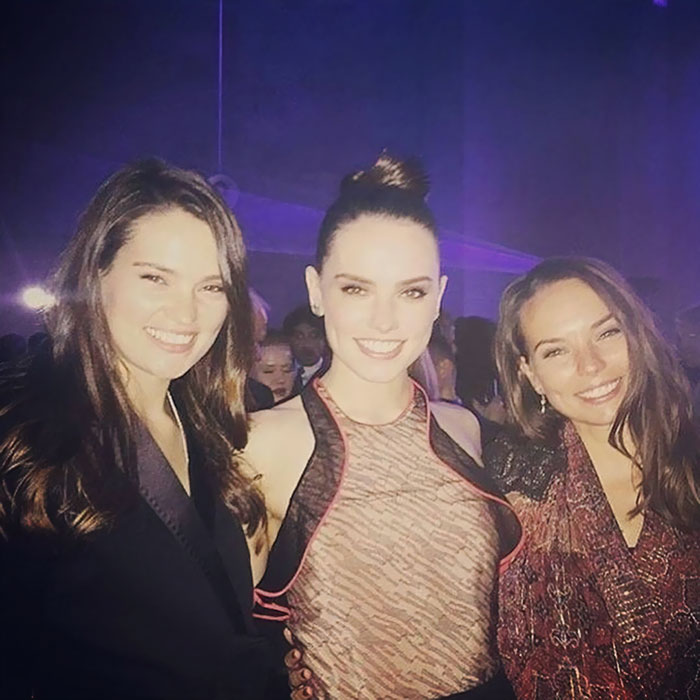 Daisy Ridley With Her Sisters Kika And Poppy