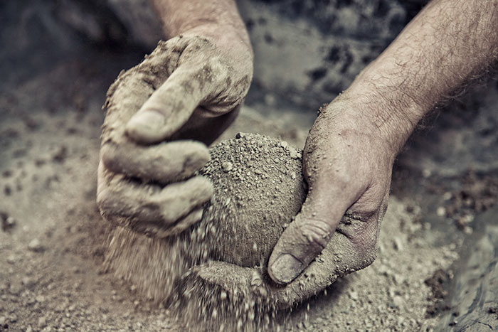 Japanese Are Polishing Dirt Balls To Perfection, And The Result Will Blow You Away
