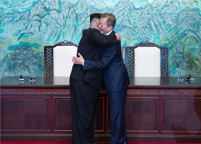 Kim Jong-Un And Moon Jae-In Hug During Inter-Korean Summit