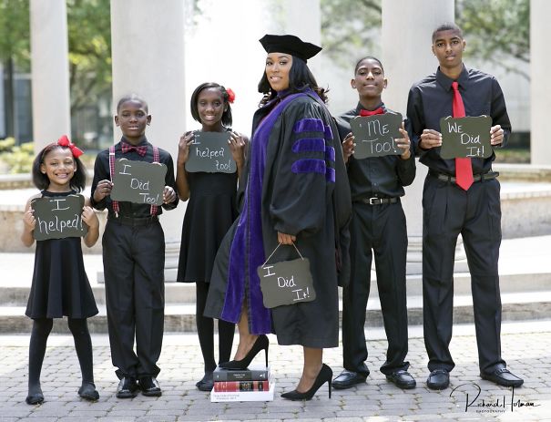 Single Mother Of 5 Proudly Poses With Children In Her Law School Graduation Photo