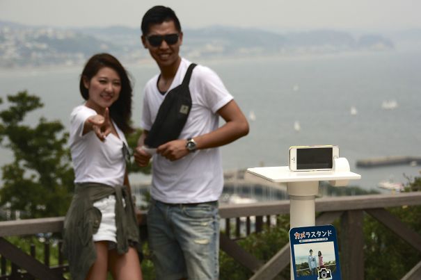 At Some                                                          Tourist Spots                                                          In Japan There                                                          Are Stands To                                                          Hold Your                                                          Smartphone So                                                          You Can Take                                                          Good Selfies
