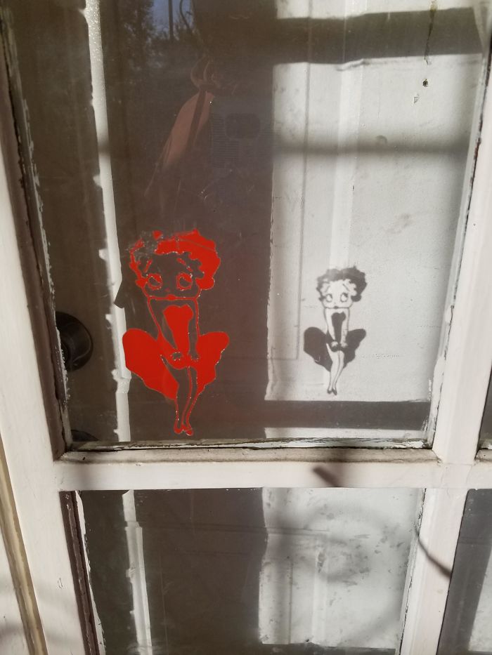 Cool Sticker Shadow Effect I Saw This Morning