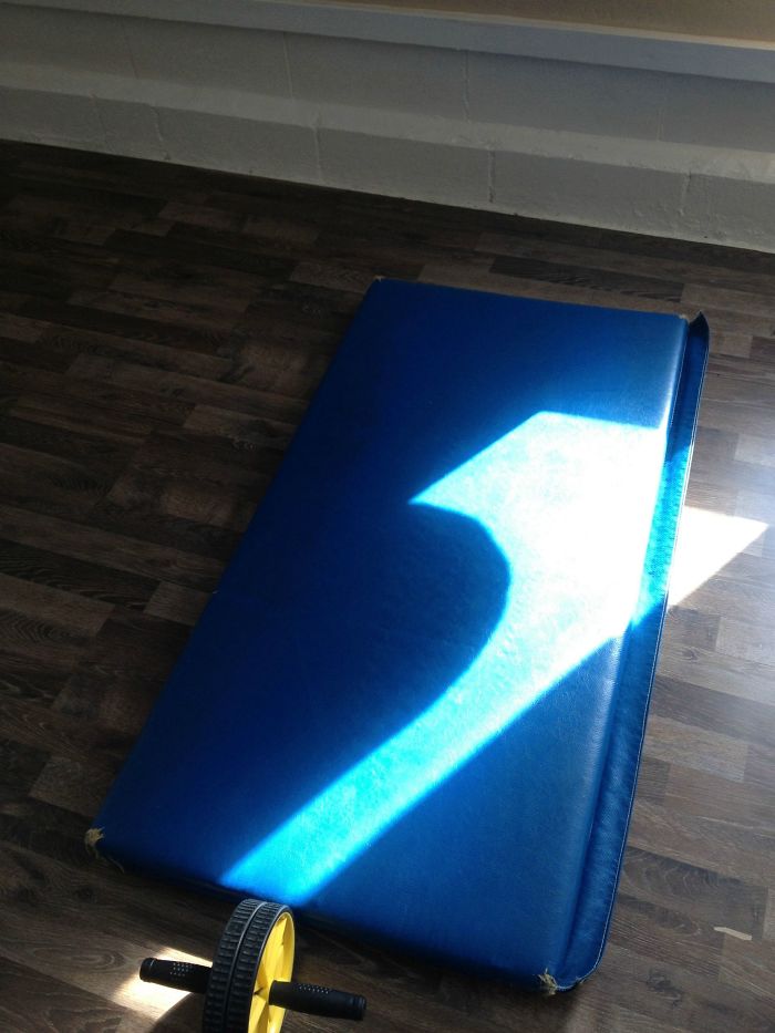 The Shadow Of The Heavy Bag At My Gym Looked A Lot Like "5 Gum" Logo