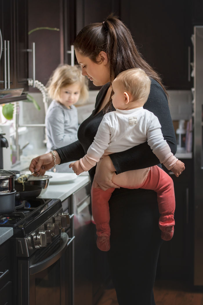 La maternidad es cocinar con una mano