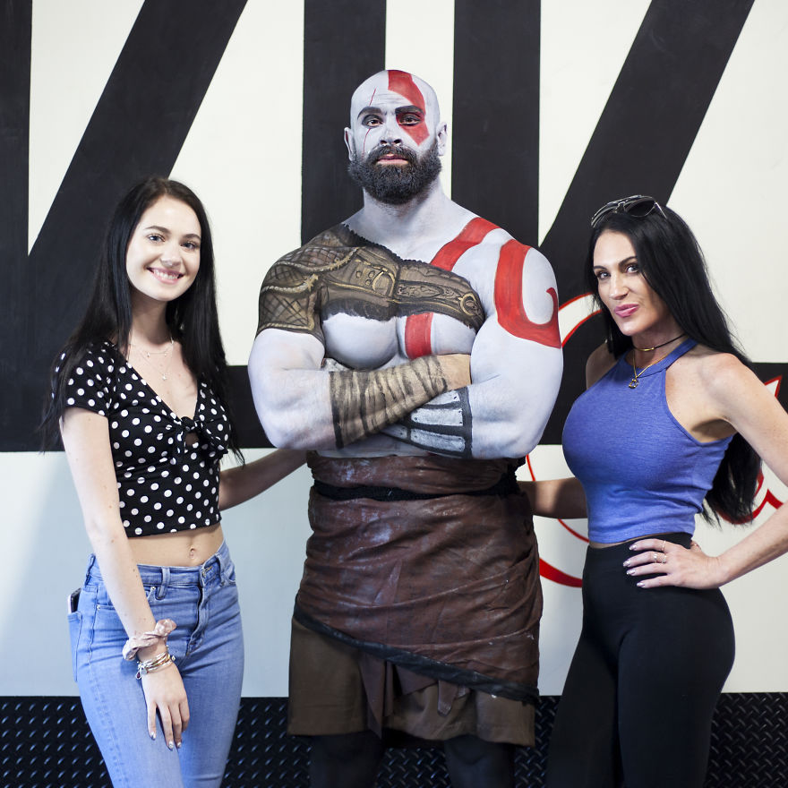 Bodybuilder Body Painted As God Of War