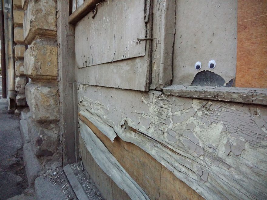 I Bring Bulgarian Streets To Life By Putting Googly Eyes On Random Objects (New Pics)