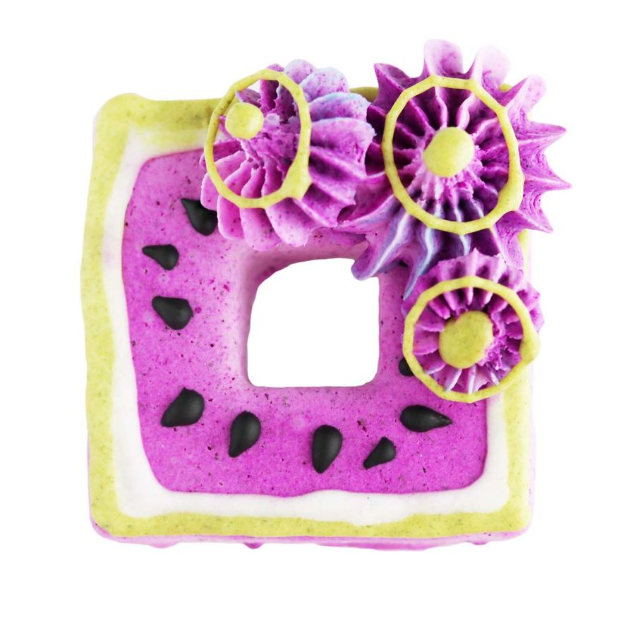 She Wanted To Turn Food Into Amazing Colors. Donut-Miss Her Incredible Results
