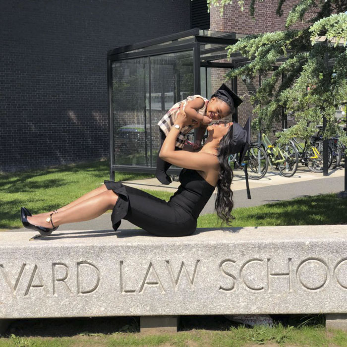 Woman Goes Into Labor During Her Final Exam, Finishes It On Epidural And Graduates From Harvard
