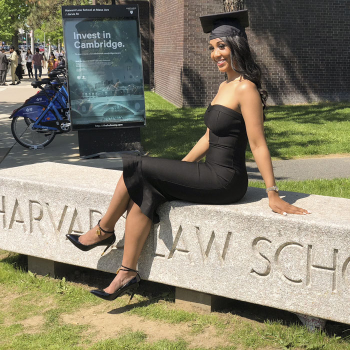 Woman Goes Into Labor During Her Final Exam, Finishes It On Epidural And Graduates From Harvard