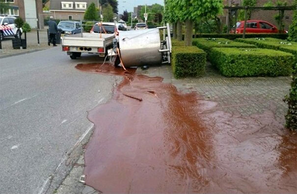 400 Kg Of Liquid Chocolate Leaked Onto The Street After The Tank Containing It Fell Of A Trailer