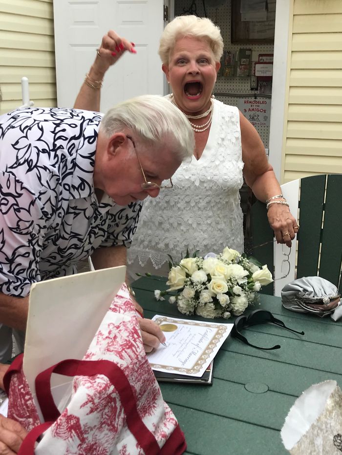 My Cousin Has Been Dating The Same Guy For 28 Years, Yesterday They Got Married
