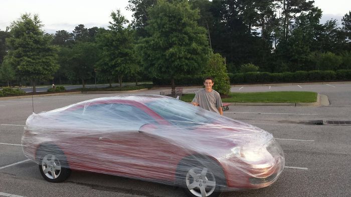 Kid At BJ's Wholesale Club Sneaking A Prank On The Boss