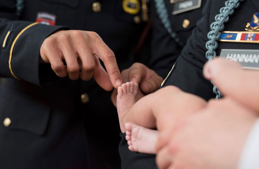Pictures From Photoshoot Of Army 'Brothers' And Baby Daughter Of A Fallen Soldier Went Viral And It's Clear Why