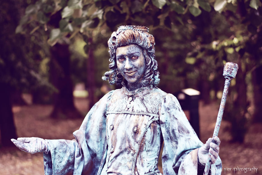 I Captured The Expressions Of Living Statues
