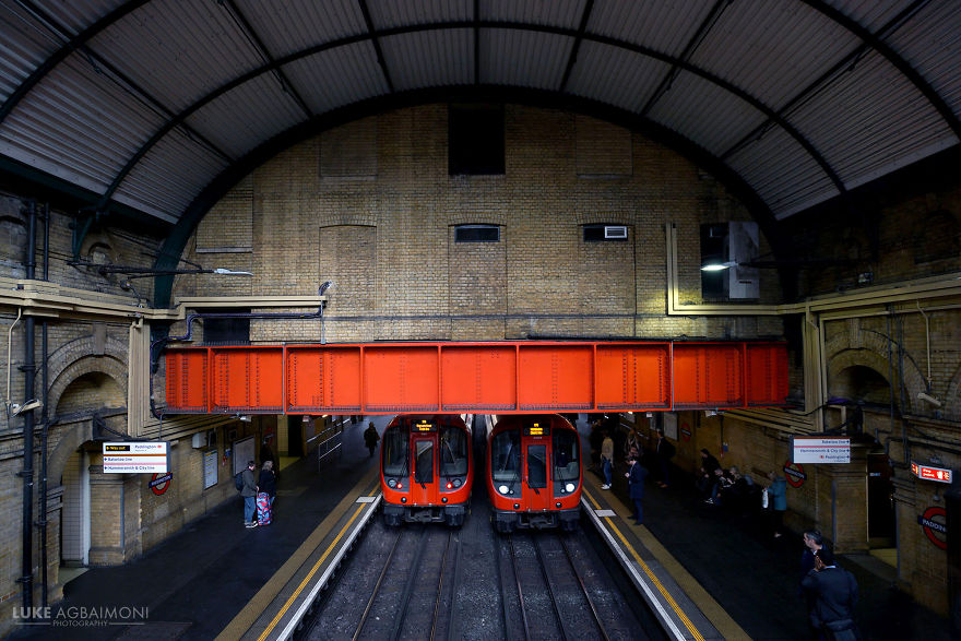 Photographer Captures Awesome Shots Of Symmetry On The London Underground